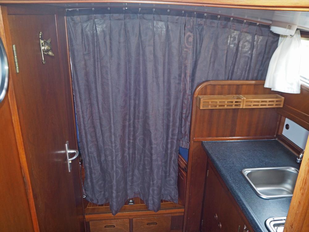 Cabin en avant, H&eacute;bergements